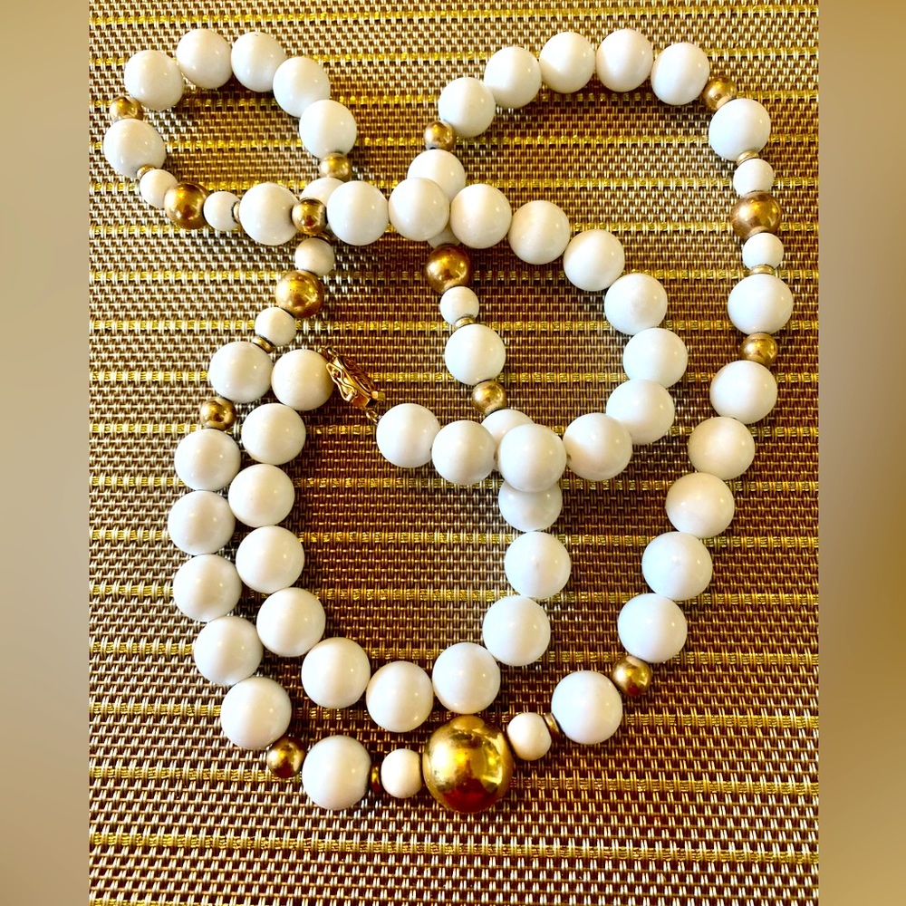 VTG GLASS & Gold Beaded Necklace